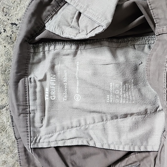 AG Goldschmied shorts - Picture 3 of 4